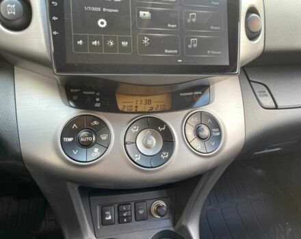 Сірий Тойота РАВ 4, об'ємом двигуна 2 л та пробігом 308 тис. км за 9990 $, фото 18 на Automoto.ua