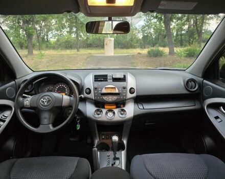 Сірий Тойота РАВ 4, об'ємом двигуна 2 л та пробігом 210 тис. км за 11500 $, фото 9 на Automoto.ua