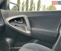 Серый Тойота РАВ 4, объемом двигателя 2 л и пробегом 309 тыс. км за 8950 $, фото 23 на Automoto.ua