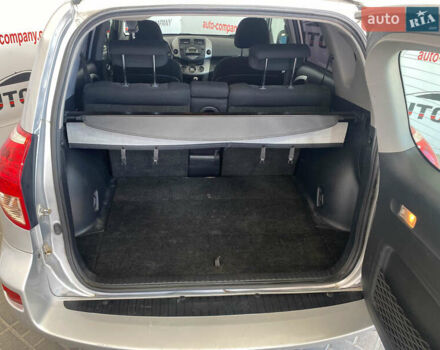 Серый Тойота РАВ 4, объемом двигателя 2.23 л и пробегом 156 тыс. км за 9650 $, фото 4 на Automoto.ua