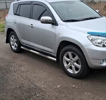 Сірий Тойота РАВ 4, об'ємом двигуна 2 л та пробігом 151 тис. км за 10300 $, фото 2 на Automoto.ua