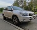 Серый Тойота РАВ 4, объемом двигателя 2.2 л и пробегом 220 тыс. км за 5500 $, фото 3 на Automoto.ua