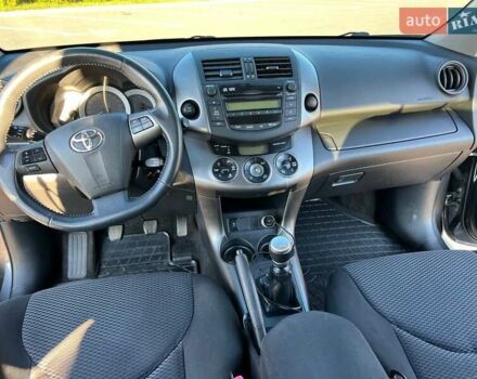 Серый Тойота РАВ 4, объемом двигателя 2.2 л и пробегом 199 тыс. км за 10500 $, фото 7 на Automoto.ua