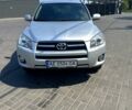Сірий Тойота РАВ 4, об'ємом двигуна 2 л та пробігом 229 тис. км за 11000 $, фото 1 на Automoto.ua