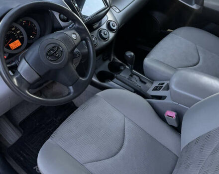 Сірий Тойота РАВ 4, об'ємом двигуна 2.5 л та пробігом 251 тис. км за 9499 $, фото 8 на Automoto.ua