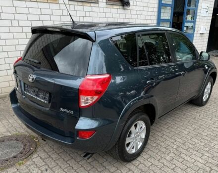 Серый Тойота РАВ 4, объемом двигателя 0 л и пробегом 229 тыс. км за 1909 $, фото 1 на Automoto.ua