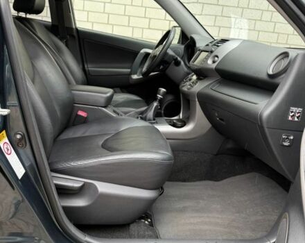 Серый Тойота РАВ 4, объемом двигателя 0 л и пробегом 229 тыс. км за 1909 $, фото 4 на Automoto.ua