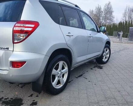 Сірий Тойота РАВ 4, об'ємом двигуна 2.2 л та пробігом 191 тис. км за 10800 $, фото 3 на Automoto.ua
