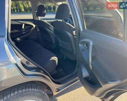 Серый Тойота РАВ 4, объемом двигателя 2.2 л и пробегом 199 тыс. км за 10500 $, фото 12 на Automoto.ua