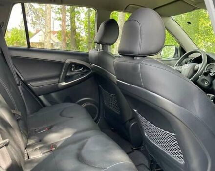 Серый Тойота РАВ 4, объемом двигателя 2.2 л и пробегом 277 тыс. км за 11000 $, фото 7 на Automoto.ua