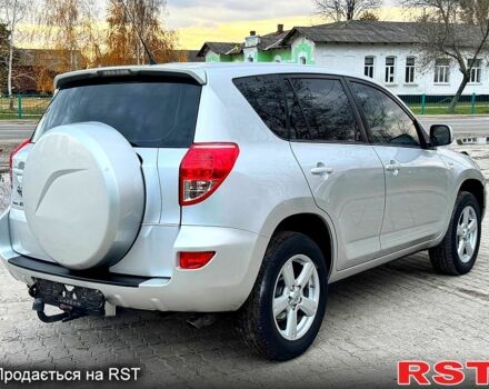 Сірий Тойота РАВ 4, об'ємом двигуна 2.2 л та пробігом 175 тис. км за 9650 $, фото 3 на Automoto.ua