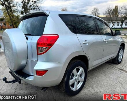 Сірий Тойота РАВ 4, об'ємом двигуна 2.2 л та пробігом 175 тис. км за 9650 $, фото 5 на Automoto.ua