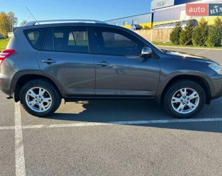 Серый Тойота РАВ 4, объемом двигателя 2.2 л и пробегом 199 тыс. км за 10500 $, фото 6 на Automoto.ua