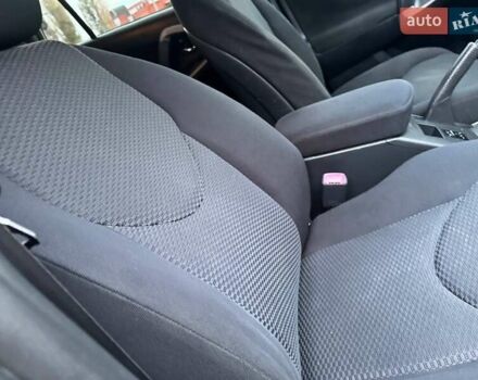 Сірий Тойота РАВ 4, об'ємом двигуна 2.23 л та пробігом 175 тис. км за 9650 $, фото 29 на Automoto.ua