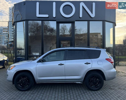 Сірий Тойота РАВ 4, об'ємом двигуна 2.5 л та пробігом 251 тис. км за 9499 $, фото 3 на Automoto.ua