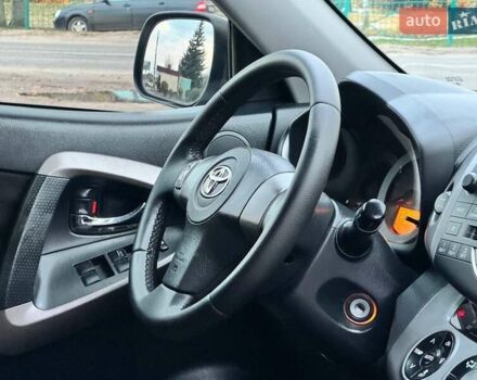 Сірий Тойота РАВ 4, об'ємом двигуна 2.23 л та пробігом 175 тис. км за 9650 $, фото 31 на Automoto.ua