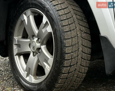 Серый Тойота РАВ 4, объемом двигателя 2.2 л и пробегом 279 тыс. км за 12600 $, фото 12 на Automoto.ua