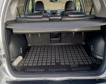 Серый Тойота РАВ 4, объемом двигателя 2.2 л и пробегом 258 тыс. км за 11700 $, фото 14 на Automoto.ua