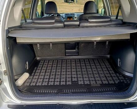 Серый Тойота РАВ 4, объемом двигателя 2.2 л и пробегом 258 тыс. км за 11800 $, фото 10 на Automoto.ua