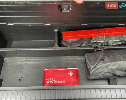 Серый Тойота РАВ 4, объемом двигателя 2.2 л и пробегом 288 тыс. км за 13200 $, фото 24 на Automoto.ua