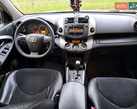 Серый Тойота РАВ 4, объемом двигателя 2.23 л и пробегом 277 тыс. км за 12800 $, фото 19 на Automoto.ua