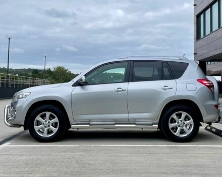 Серый Тойота РАВ 4, объемом двигателя 2.2 л и пробегом 219 тыс. км за 2900 $, фото 1 на Automoto.ua