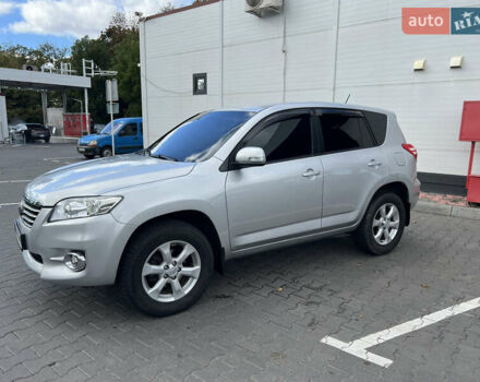 Серый Тойота РАВ 4, объемом двигателя 2.2 л и пробегом 291 тыс. км за 10699 $, фото 3 на Automoto.ua