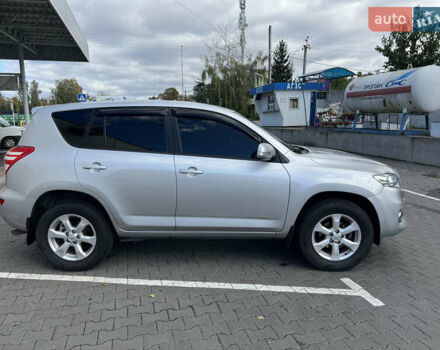 Серый Тойота РАВ 4, объемом двигателя 2.2 л и пробегом 291 тыс. км за 10699 $, фото 10 на Automoto.ua