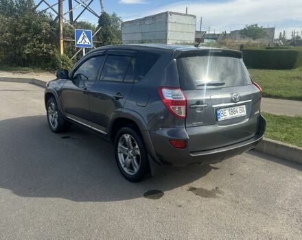 Сірий Тойота РАВ 4, об'ємом двигуна 2.2 л та пробігом 305 тис. км за 12000 $, фото 2 на Automoto.ua