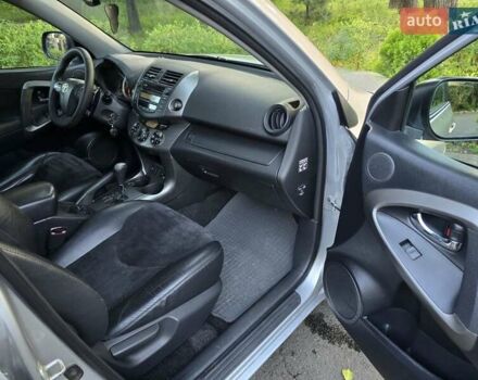 Сірий Тойота РАВ 4, об'ємом двигуна 2.23 л та пробігом 270 тис. км за 11700 $, фото 14 на Automoto.ua