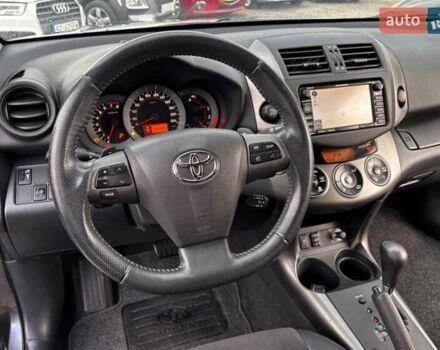 Сірий Тойота РАВ 4, об'ємом двигуна 2 л та пробігом 137 тис. км за 7700 $, фото 10 на Automoto.ua