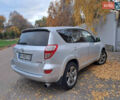 Серый Тойота РАВ 4, объемом двигателя 2.23 л и пробегом 277 тыс. км за 12800 $, фото 2 на Automoto.ua