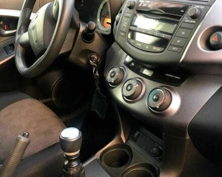 Серый Тойота РАВ 4, объемом двигателя 2.2 л и пробегом 240 тыс. км за 12300 $, фото 7 на Automoto.ua