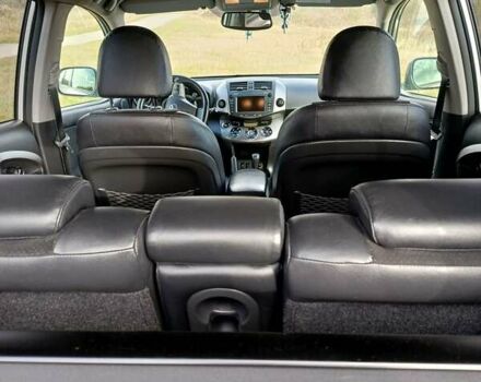 Серый Тойота РАВ 4, объемом двигателя 2.2 л и пробегом 258 тыс. км за 11700 $, фото 12 на Automoto.ua