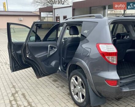 Серый Тойота РАВ 4, объемом двигателя 2.2 л и пробегом 288 тыс. км за 13200 $, фото 23 на Automoto.ua