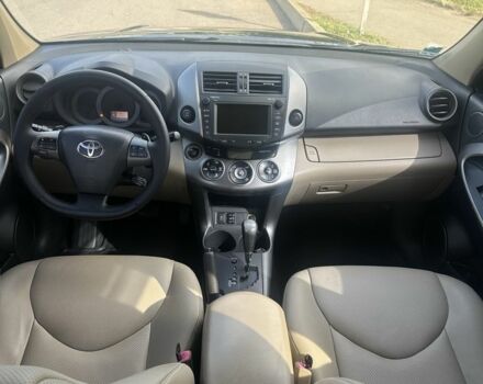 Сірий Тойота РАВ 4, об'ємом двигуна 2.2 л та пробігом 305 тис. км за 12000 $, фото 3 на Automoto.ua