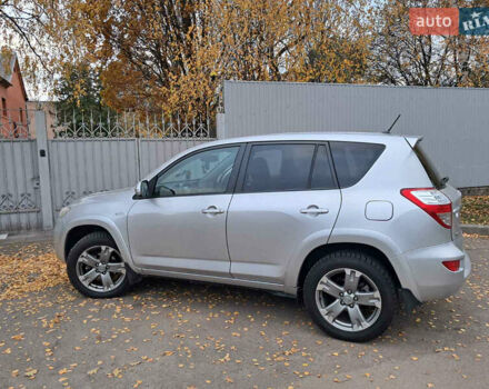 Серый Тойота РАВ 4, объемом двигателя 2.23 л и пробегом 277 тыс. км за 12800 $, фото 13 на Automoto.ua