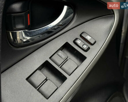 Серый Тойота РАВ 4, объемом двигателя 2.2 л и пробегом 279 тыс. км за 12600 $, фото 19 на Automoto.ua