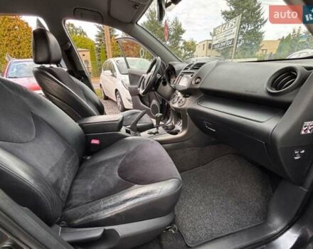 Сірий Тойота РАВ 4, об'ємом двигуна 2 л та пробігом 137 тис. км за 7700 $, фото 4 на Automoto.ua
