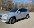 Серый Тойота РАВ 4, объемом двигателя 2.23 л и пробегом 235 тыс. км за 12500 $, фото 3 на Automoto.ua