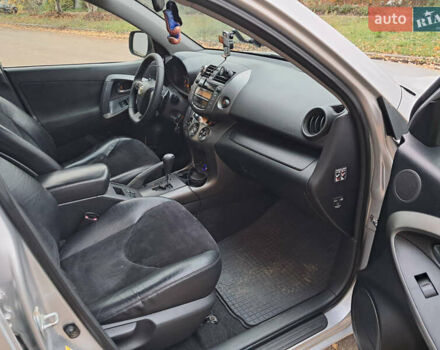 Серый Тойота РАВ 4, объемом двигателя 2.23 л и пробегом 277 тыс. км за 12800 $, фото 15 на Automoto.ua