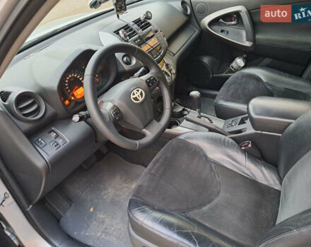 Серый Тойота РАВ 4, объемом двигателя 2.23 л и пробегом 277 тыс. км за 12800 $, фото 17 на Automoto.ua