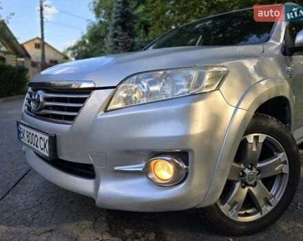 Сірий Тойота РАВ 4, об'ємом двигуна 2.23 л та пробігом 270 тис. км за 11700 $, фото 3 на Automoto.ua