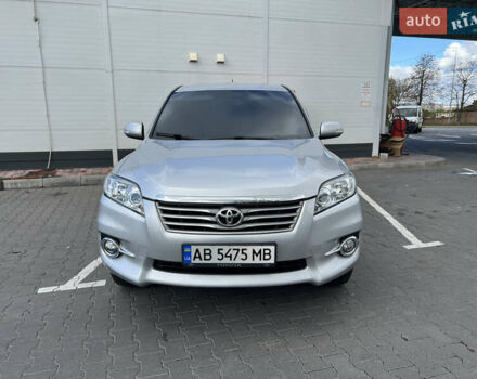 Серый Тойота РАВ 4, объемом двигателя 2.2 л и пробегом 291 тыс. км за 10699 $, фото 1 на Automoto.ua