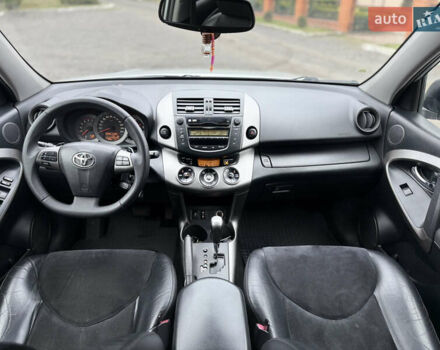 Серый Тойота РАВ 4, объемом двигателя 2.2 л и пробегом 279 тыс. км за 12600 $, фото 20 на Automoto.ua