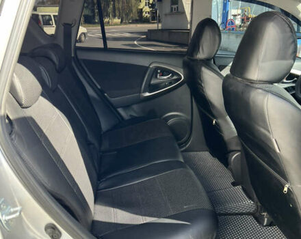 Серый Тойота РАВ 4, объемом двигателя 2.2 л и пробегом 291 тыс. км за 10699 $, фото 19 на Automoto.ua