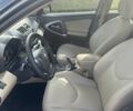 Сірий Тойота РАВ 4, об'ємом двигуна 2.2 л та пробігом 305 тис. км за 12000 $, фото 5 на Automoto.ua