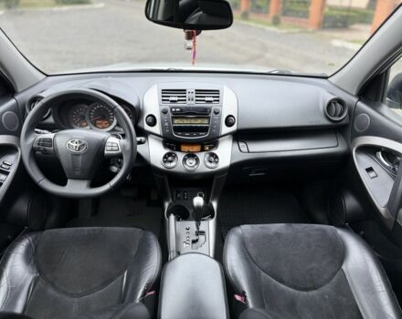 Серый Тойота РАВ 4, объемом двигателя 2.2 л и пробегом 279 тыс. км за 12600 $, фото 12 на Automoto.ua