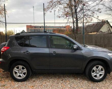 Серый Тойота РАВ 4, объемом двигателя 2.2 л и пробегом 240 тыс. км за 12300 $, фото 2 на Automoto.ua