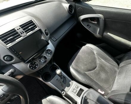 Сірий Тойота РАВ 4, об'ємом двигуна 2 л та пробігом 274 тис. км за 11400 $, фото 11 на Automoto.ua